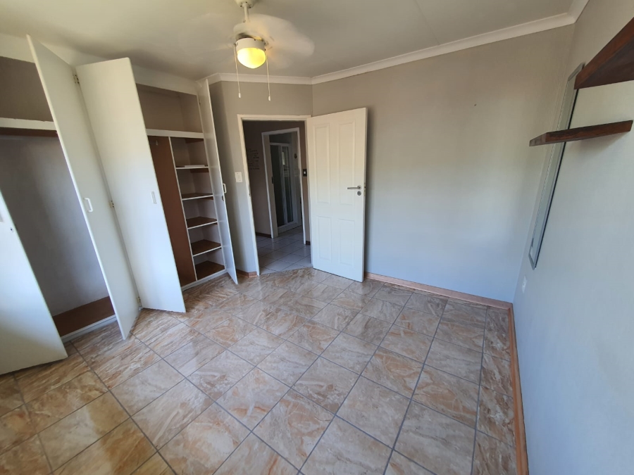 2 Bedroom Property for Sale in Geelhoutpark North West